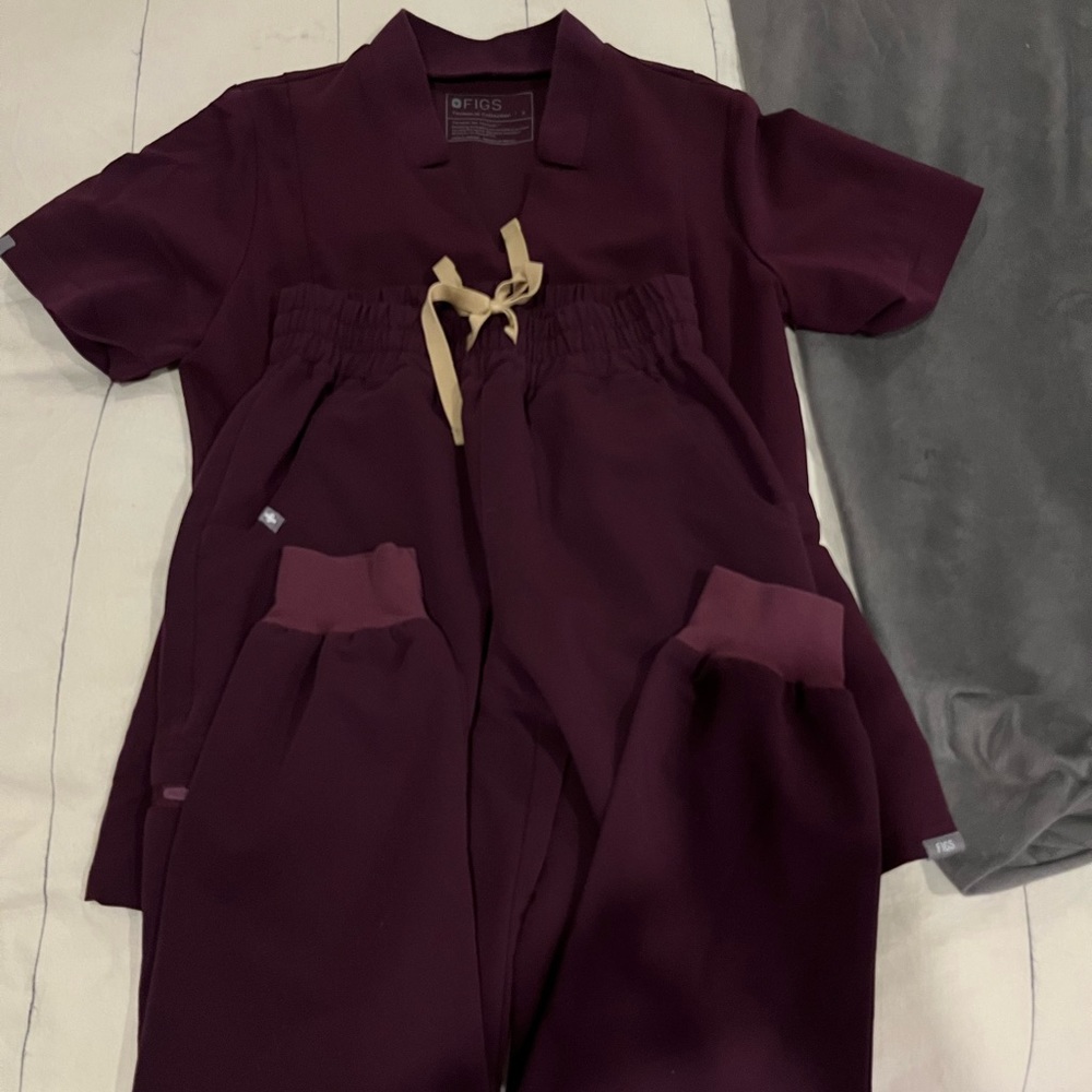 Figs scrubs